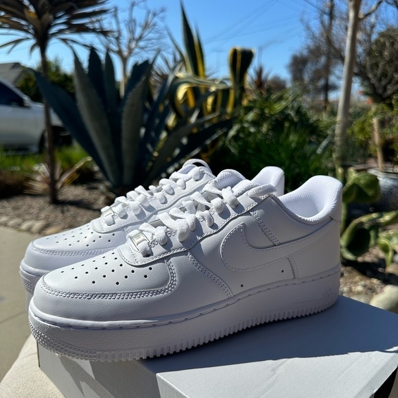 Nike Air Force 1 ‘07 - Picture 3 of 7